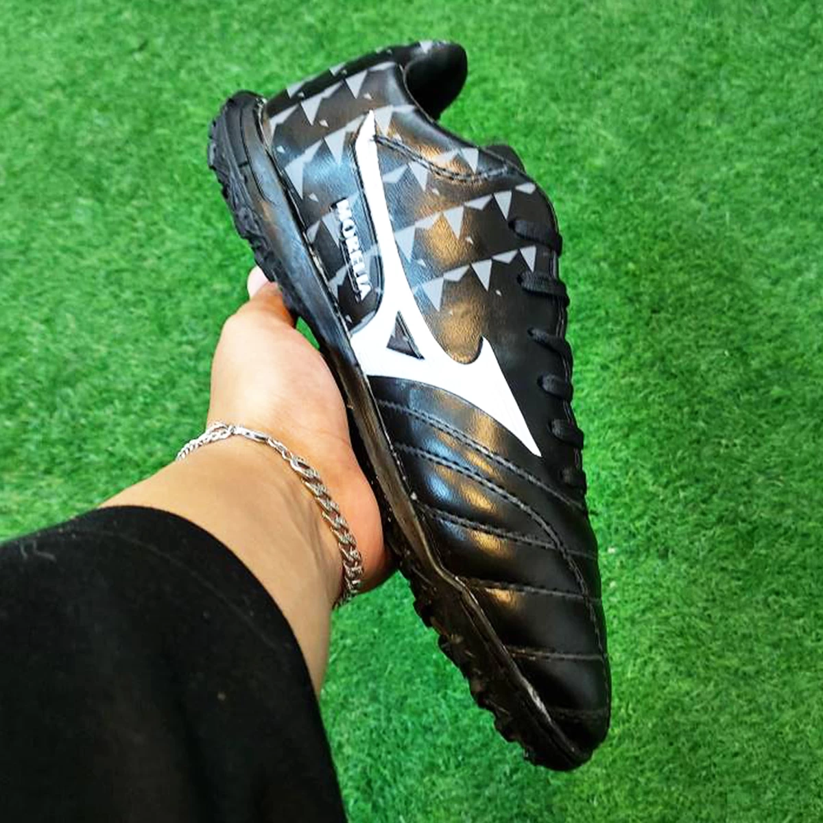 کفش چمن مصنوعی سایزکوچک میزانو مورلیا طرح اصلی Mizuno Morelia TF Black White