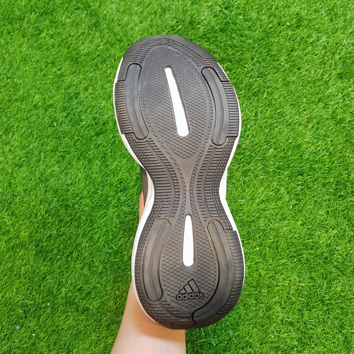 کتانی رانینگ مردانه آدیداس طرح اصلی Adidas Alpha Bunce Grey