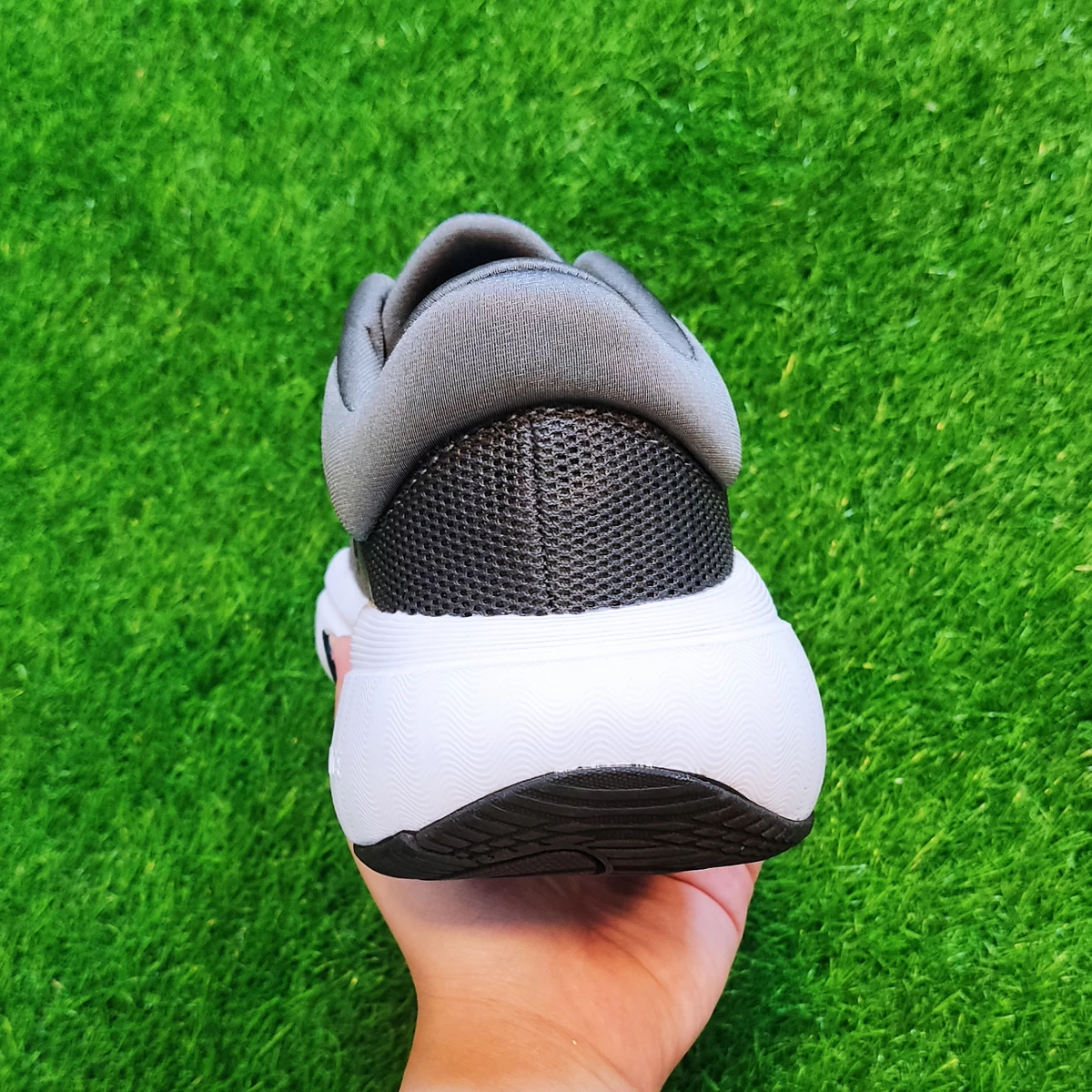 کتانی رانینگ مردانه آدیداس طرح اصلی Adidas Alpha Bunce Grey