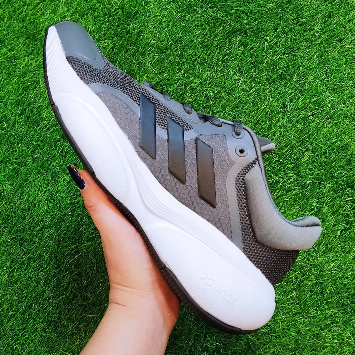 کتانی رانینگ مردانه آدیداس طرح اصلی Adidas Alpha Bunce Grey