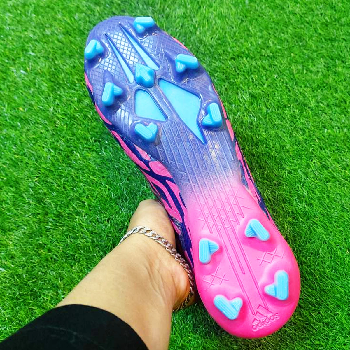 کفش فوتبال آدیداس طرح اصلی Adidas Total FG MG Blue Pink