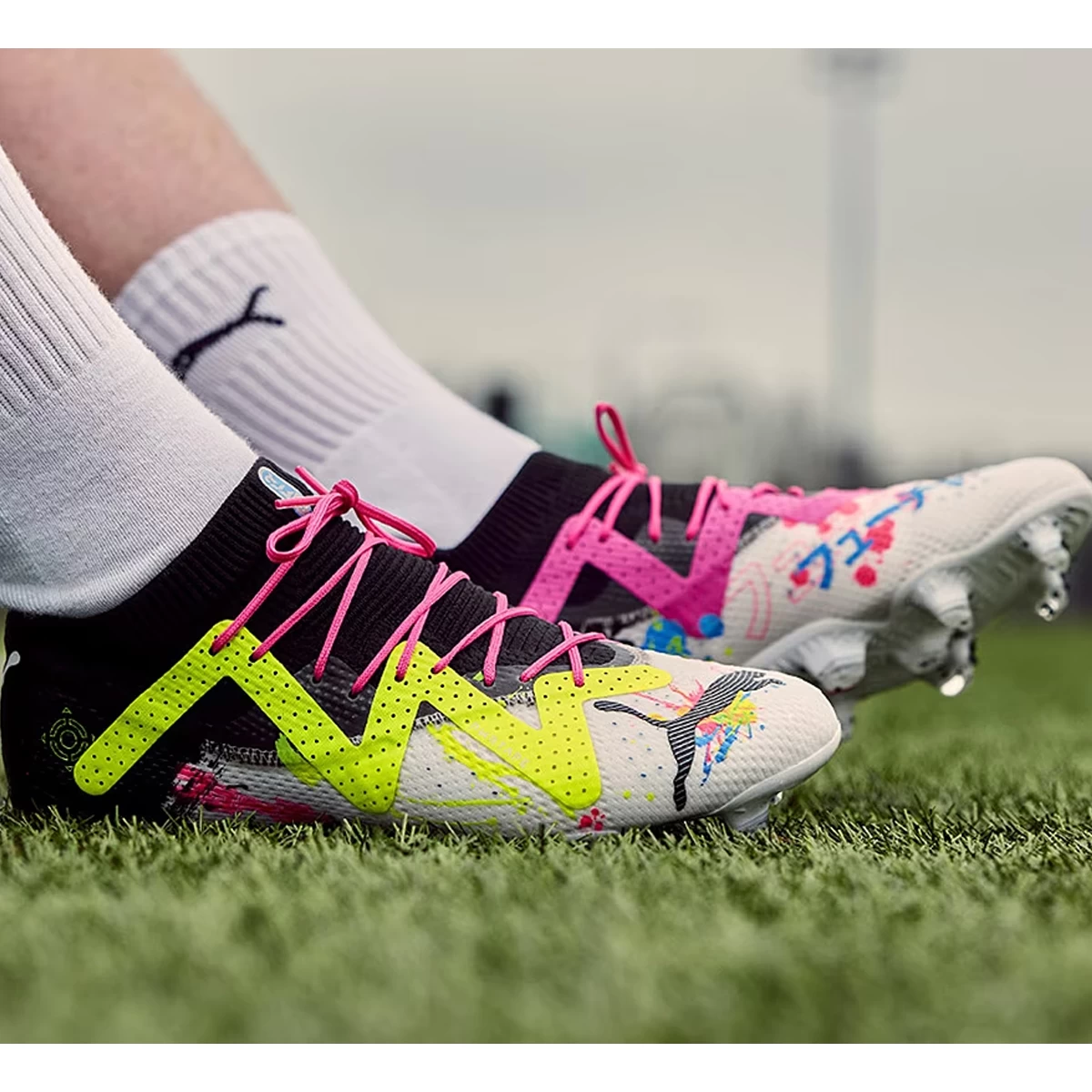 کفش فوتبال پوما فیوچر طرح اصلی Puma Future Ultimate Low FG Black White Yellow