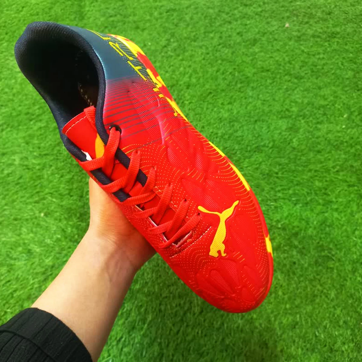 کفش فوتسال پوما الترا طرح اصلی Puma Ultra IC Red Yellow
