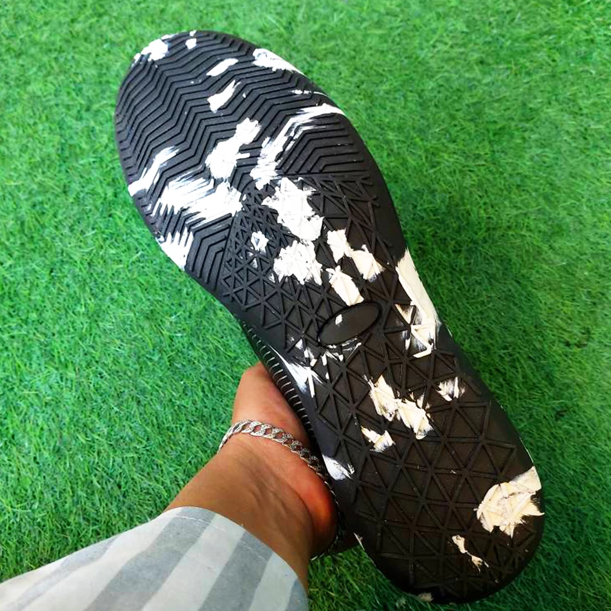 کفش فوتسال پوما طرح اصلی Puma Ultra IC Black White