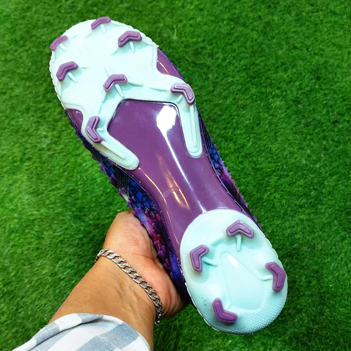 کفش فوتبال آدیداس پردیتور طرح اصلی Adidas Predator FG MG Purple Blue Red