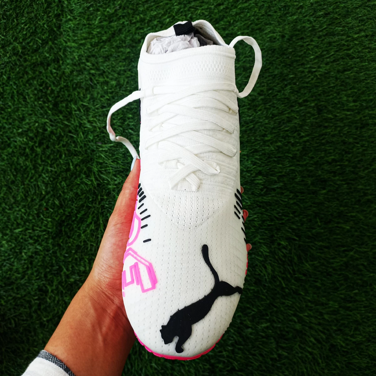 کفش فوتبال پوما فیوچر Puma Future White Pink