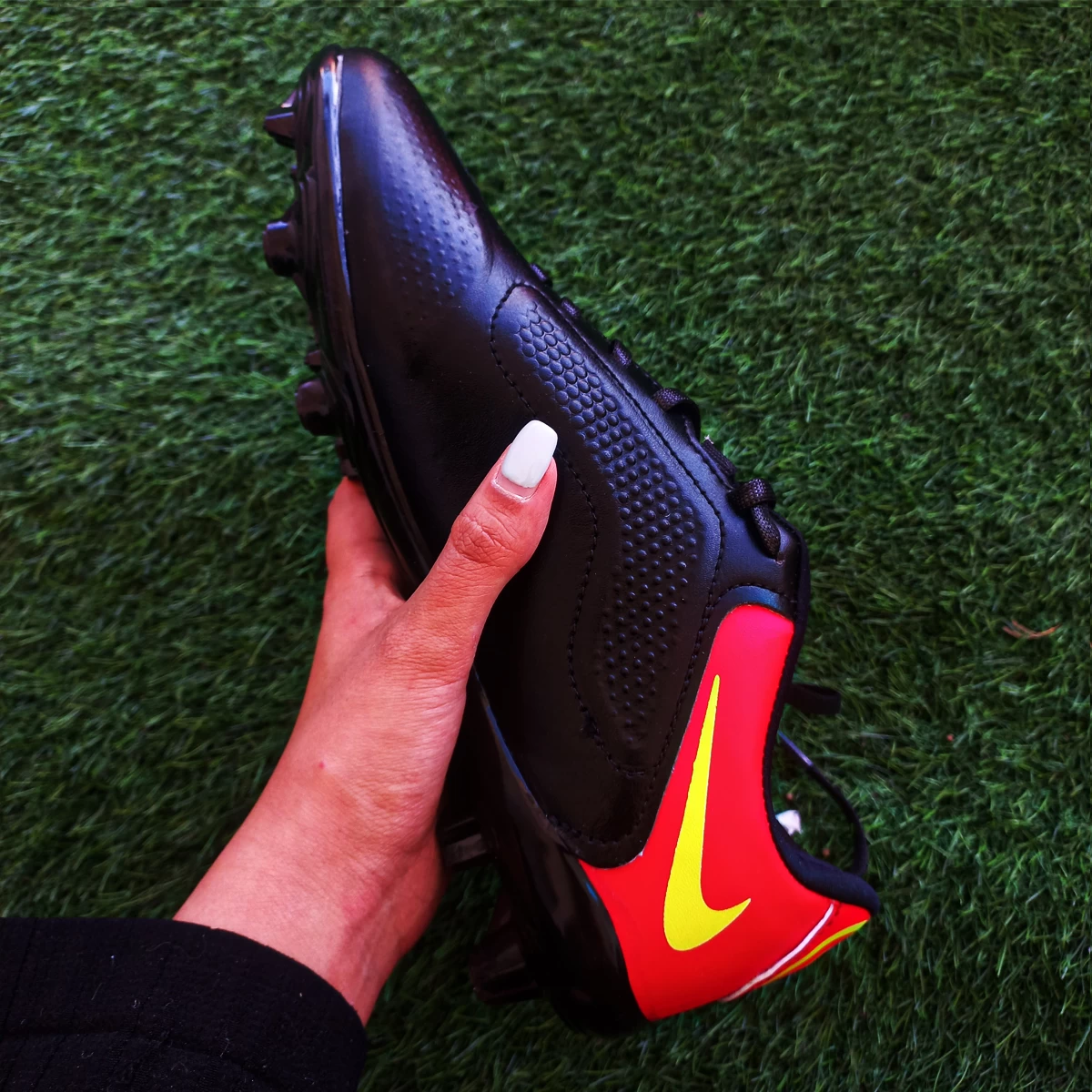 کفش فوتبال نایک تمپو Nike Tiempo Black Yellow