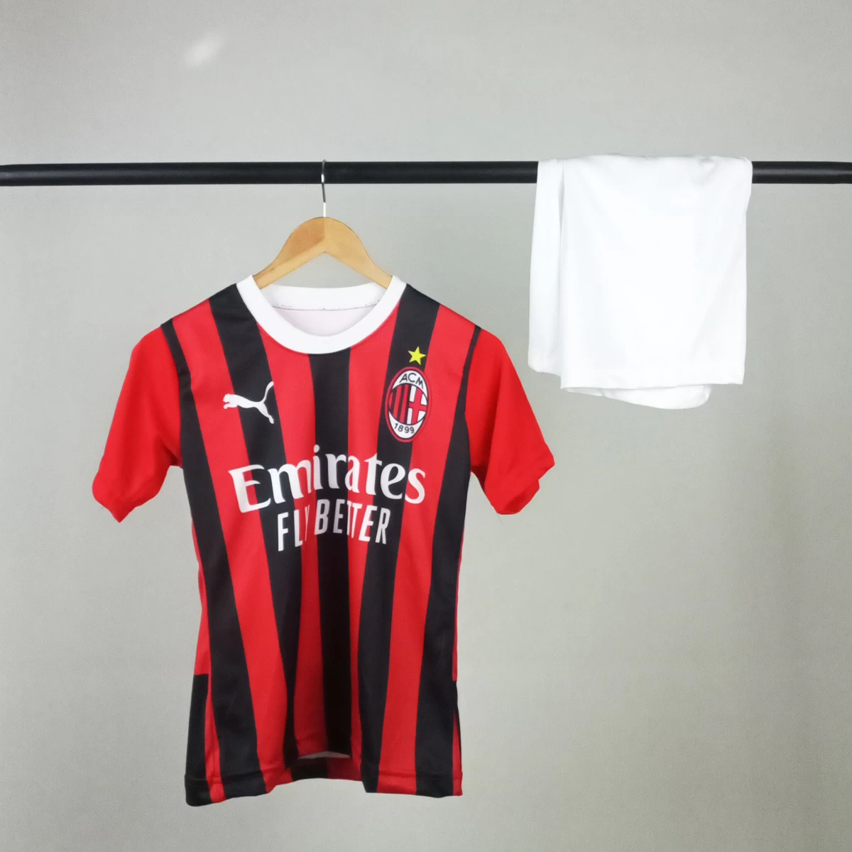 پیراهن شورت بچگانه اول آث میلان لیائو Ac Milan 2024-25 Home