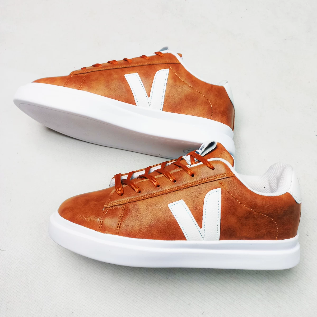 کتانی وجا کمپو  Veja Campo Brown White