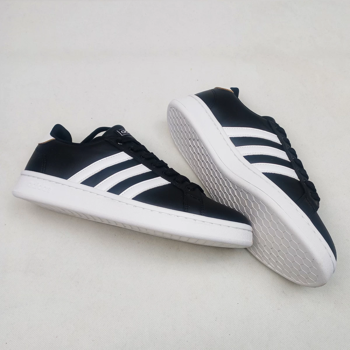 کتانی آدیداس استن اسمیت Adidas Stan Smith 2001 Black White
