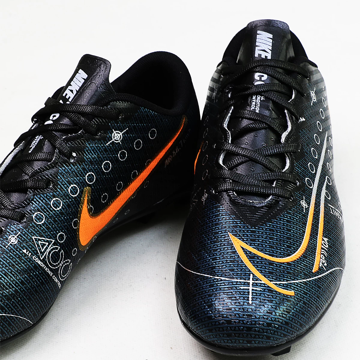 کفش فوتبال نایک  مرکوریال Nike Mercurial White Red