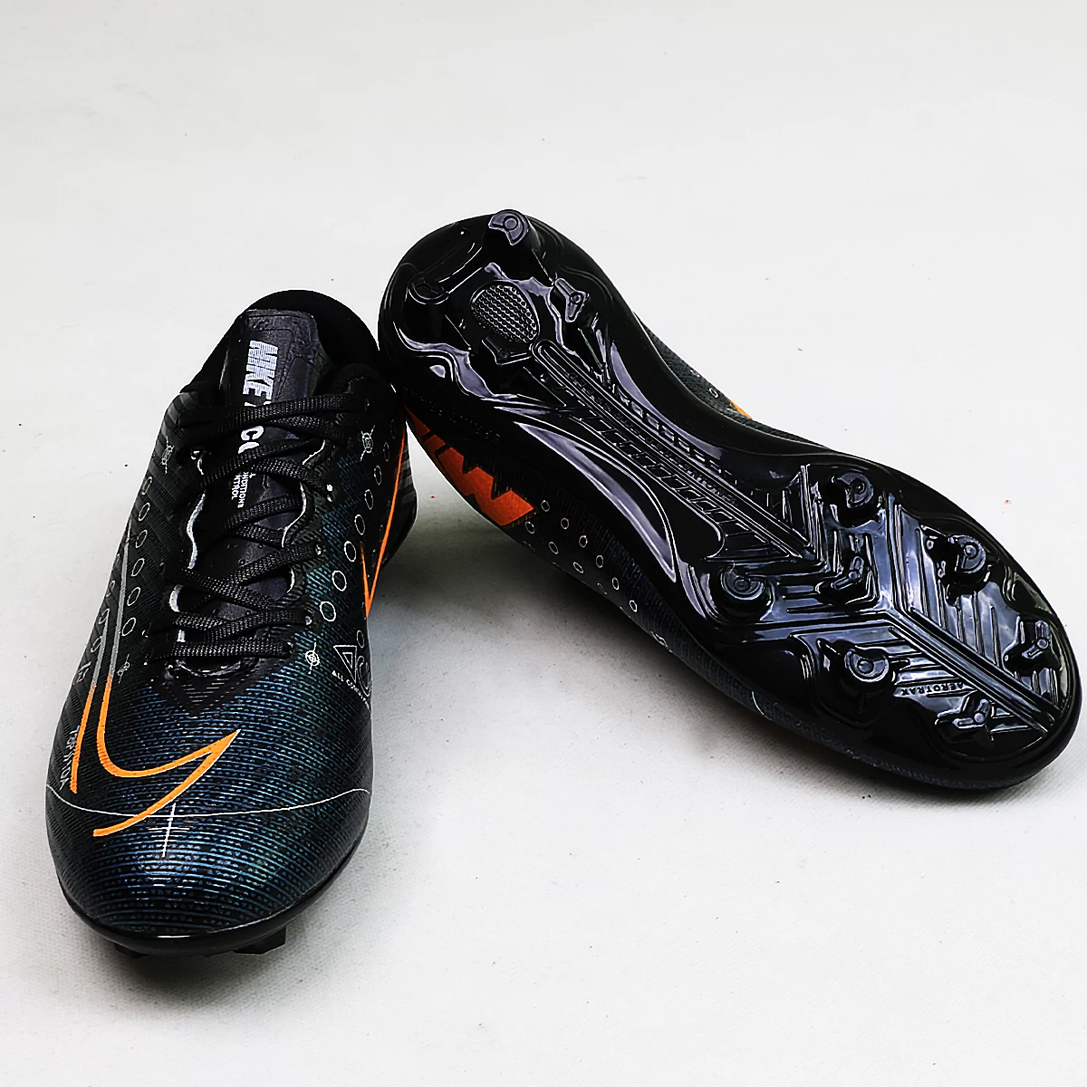 کفش فوتبال نایک  مرکوریال Nike Mercurial White Red