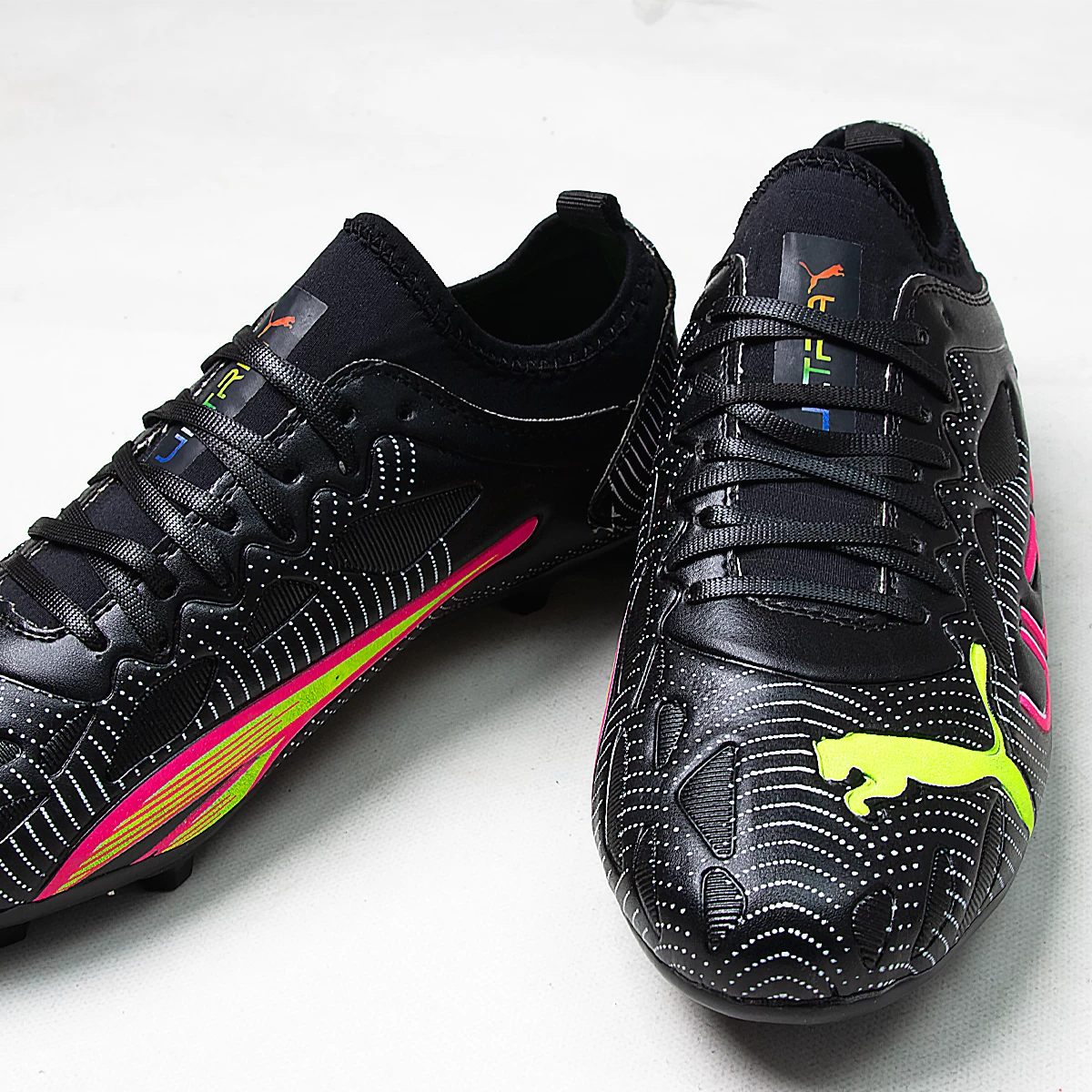 کفش فوتبال پوما الترا Puma Ultra Black