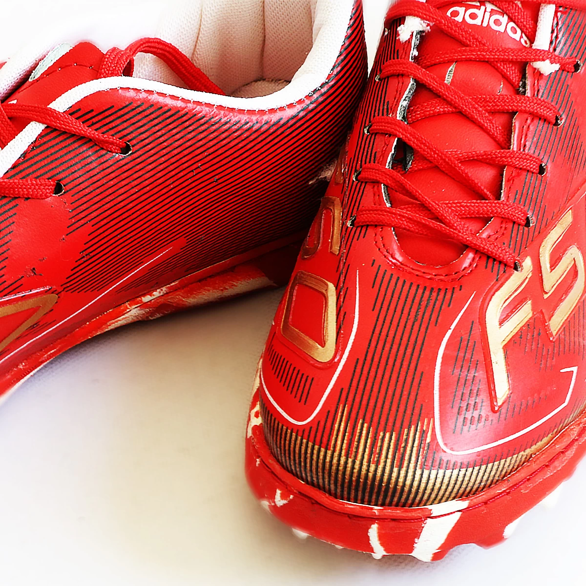 کفش چمن مصنوعی آدیداس Adidas F50 Red White