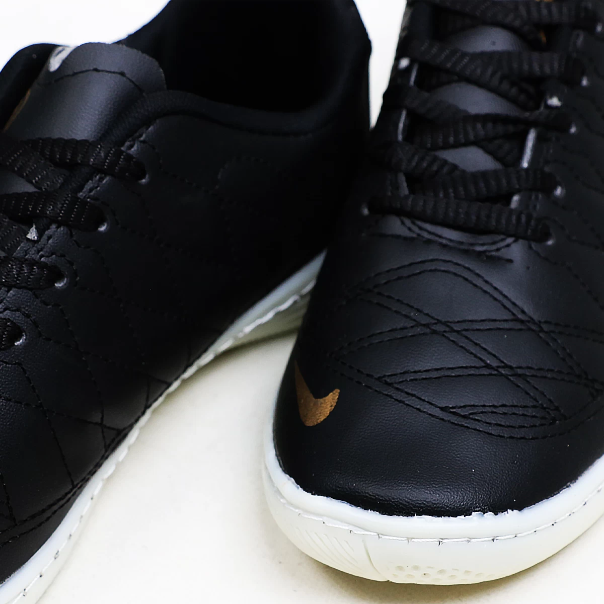 کفش فوتسال نایک مجیستا Nike Magista Black White