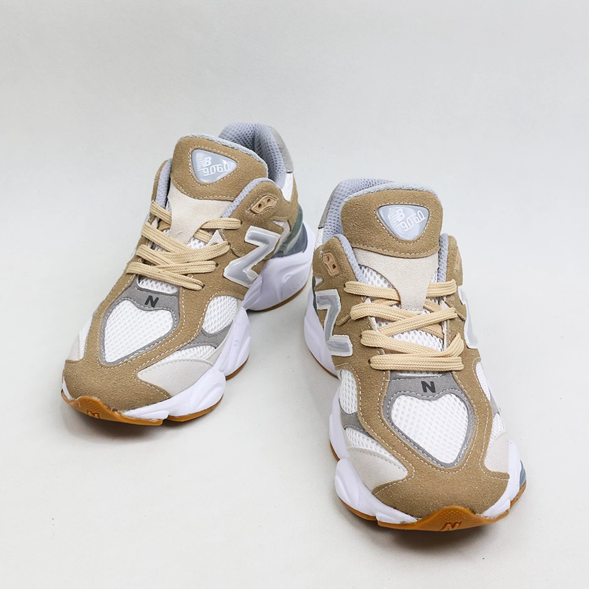 کتانی نیوبالانس مردانه New Balance 9060