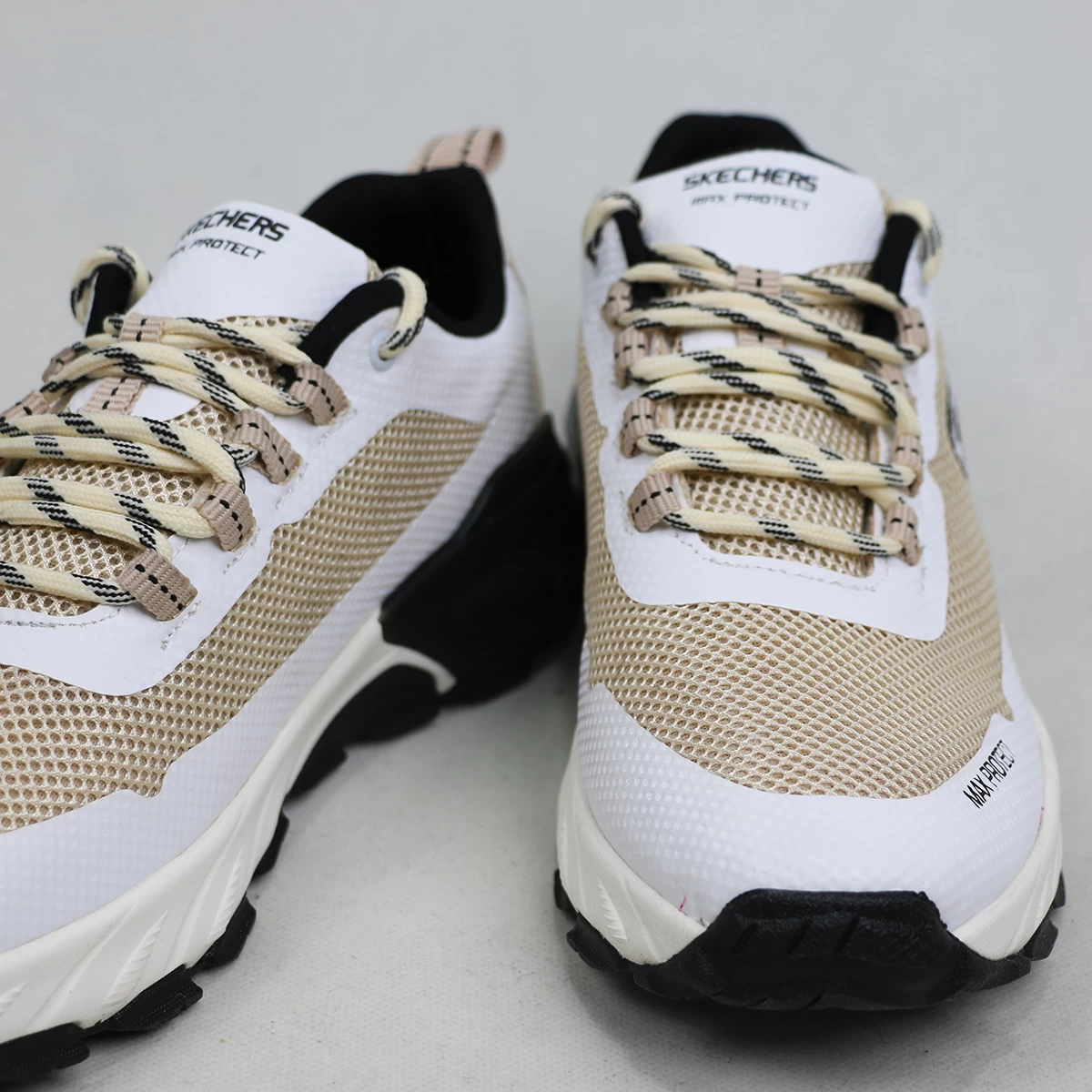 کتانی اسکیچرز کرمی SKECHERS MAX PROTECT