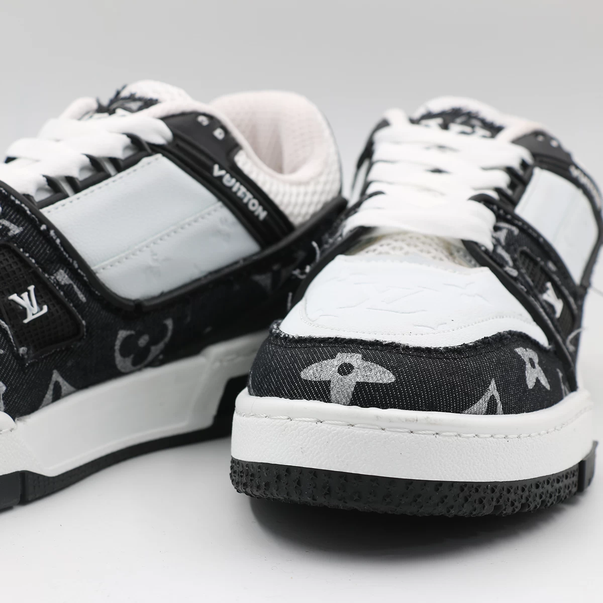 کتانی لویی ویتون Louis Vuitton Black White