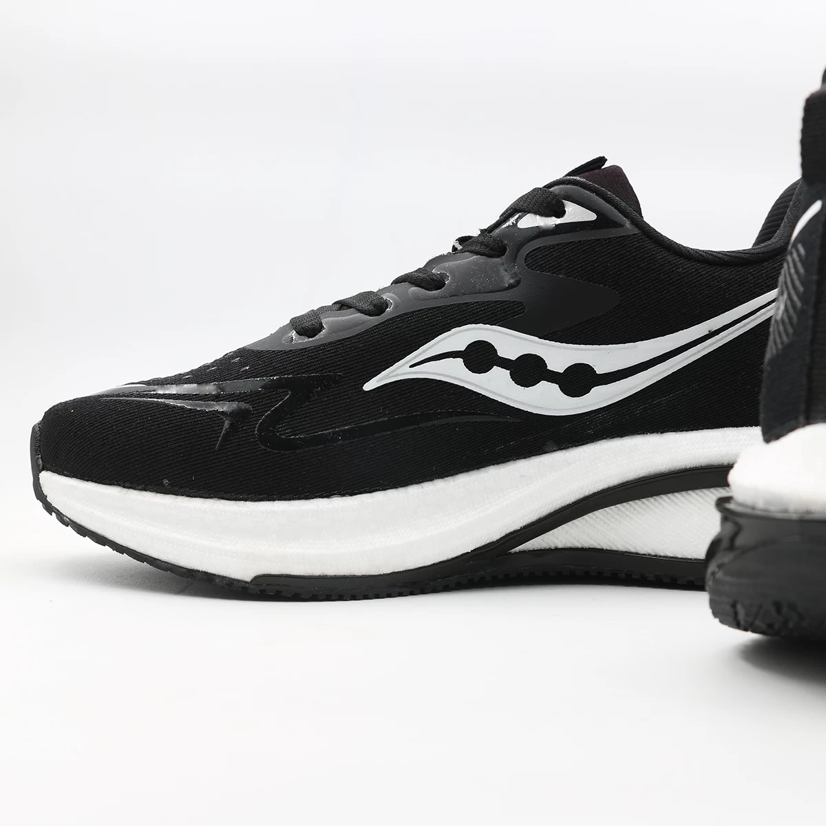 کتانی ساکونی مشکی Saucony Black White