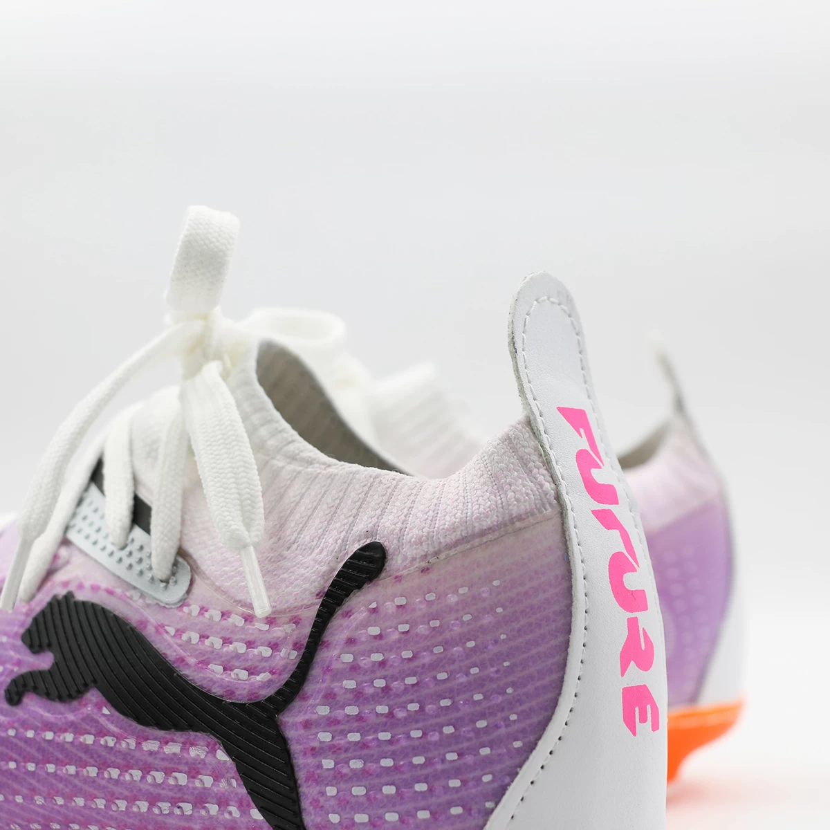 کفش فوتبال پوما فیوچر سفید نارنجی Puma Future