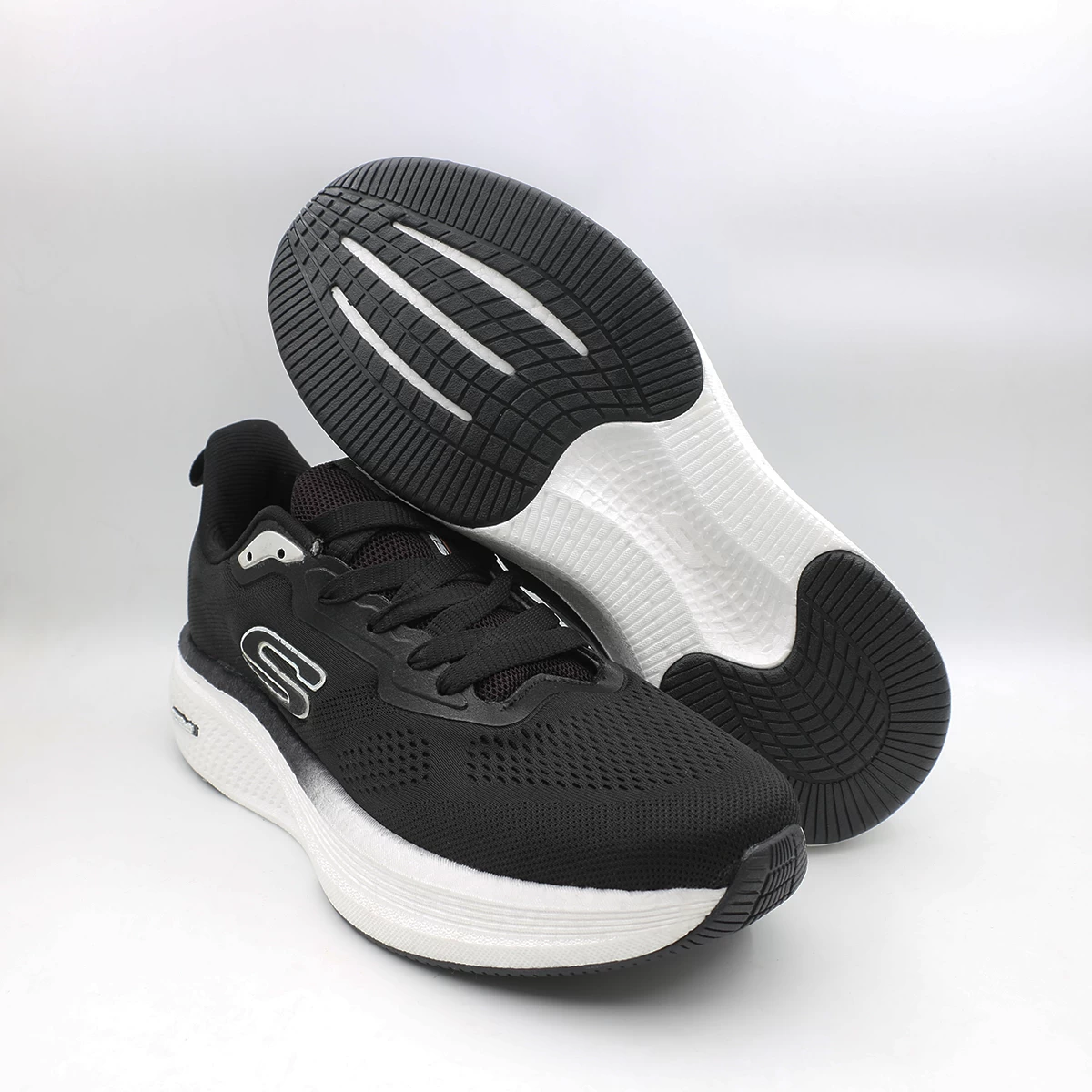 کتانی اسکیچرز مشکی Skechers Go Run